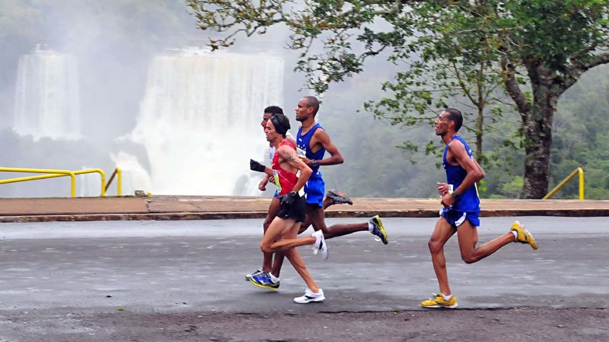 Franck Caldeira vence 5ª Meia Maratona das Cataratas